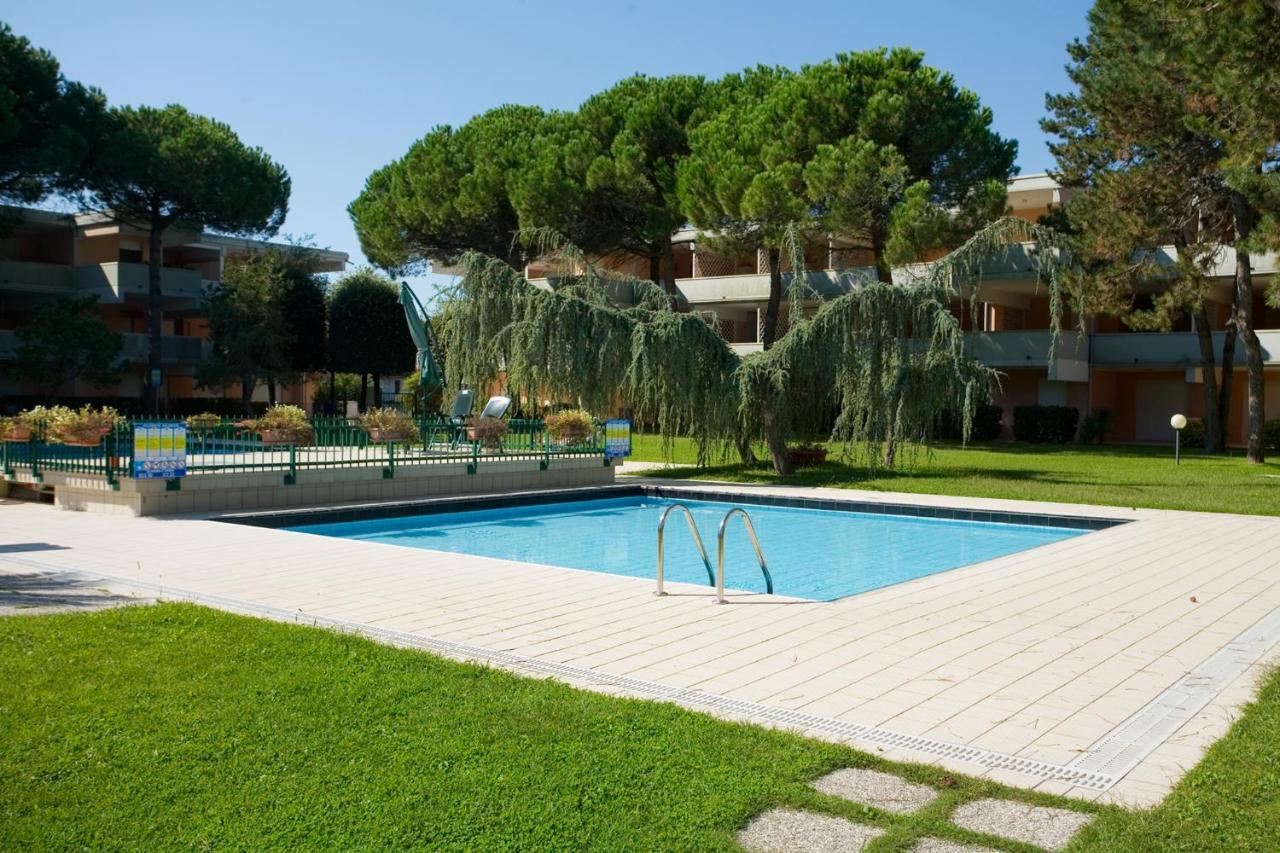 Villa Solarium/piscina Bibione Esterno foto